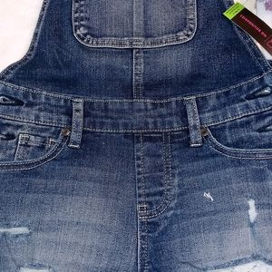 Girl's denim overalls shorts with suspenders